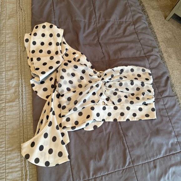 One Shoulder Crop Top - Picture 3 of 7